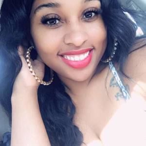 Meet your Posher, Simone